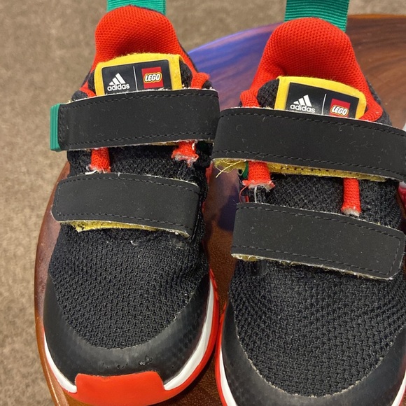 Adidas Lego sneakers super cool and in excellent condition! Toddler 7K US. - Picture 3 of 9